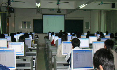 廣東工業(yè)大學(xué)計(jì)算機(jī)學(xué)院 院系設(shè)置與計(jì)算機(jī)網(wǎng)絡(luò)系統(tǒng)工程服務(wù)特色